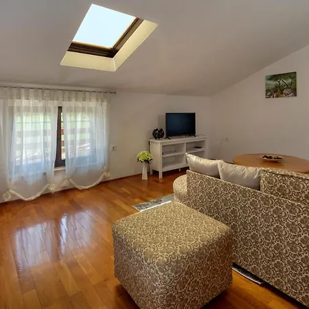 App Fiorela Apartment Poreč