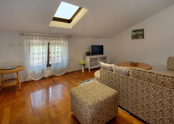 App Fiorela Apartment Porec